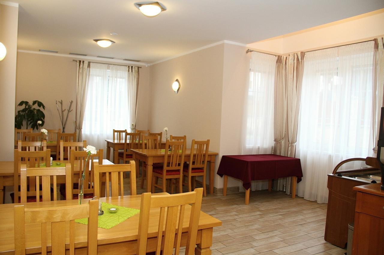 Penzion Harmonie Žlutice Εξωτερικό φωτογραφία